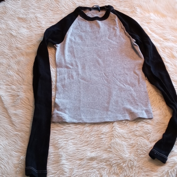 Brandy Melville Tops - Brandy ❤ Melville Top